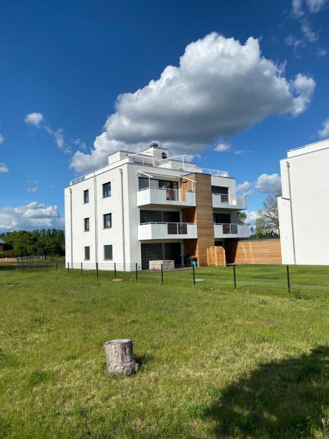 Modernes Apartment Am Hafen Mit Seeblick Grossraeschen Luaran gambar